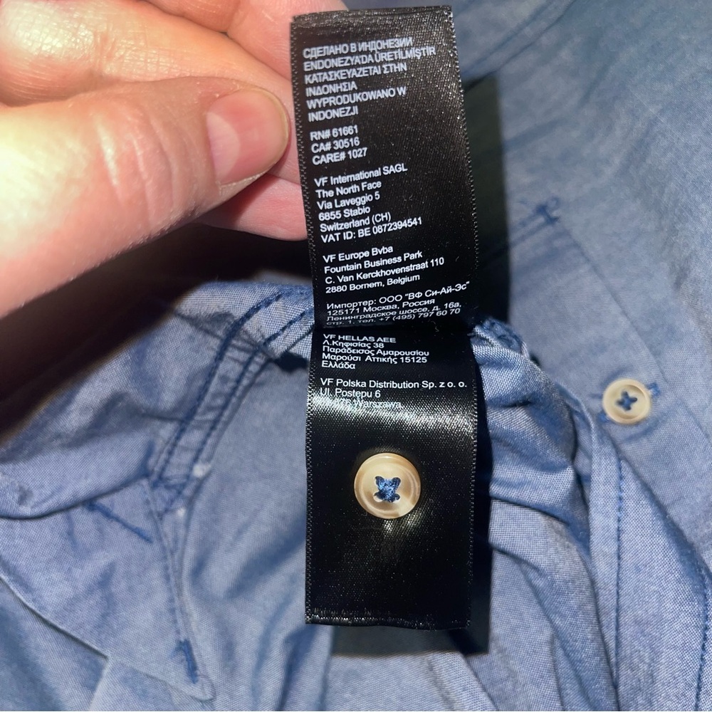 The North Face Men's Loghill Demin Blue Short Sleeve Pocket Button Down Mens XXL - Picture 8 of 8